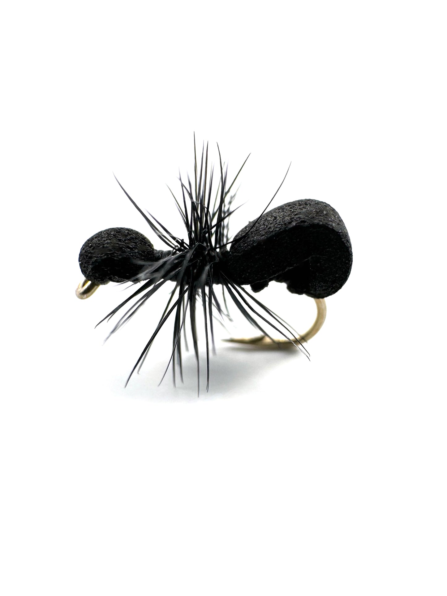 High-quality black ant dry fly for fly fishing, designed to imitate natural ants, perfect for attracting trout in freshwater rivers and streams. Durable materials ensure long-lasting floatability and realistic presentation, ideal for dry fly anglers seeking effective trout flies.