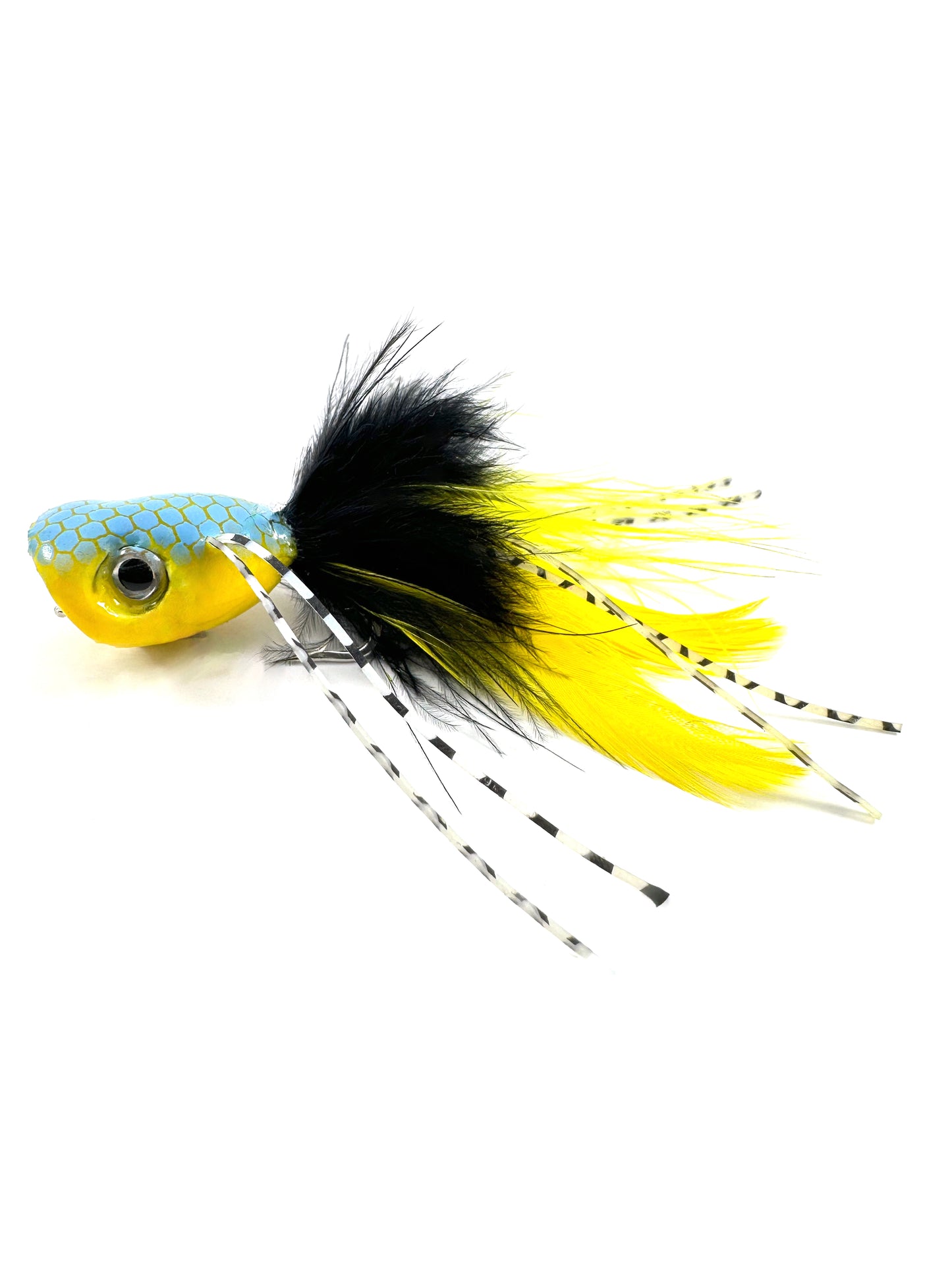 Popper fly for fly fishing, ideal for targeting bass, pike, and other surface-feeding fish. High-quality, durable design with a popping action that mimics injured prey, perfect for topwater fishing in lakes and rivers.